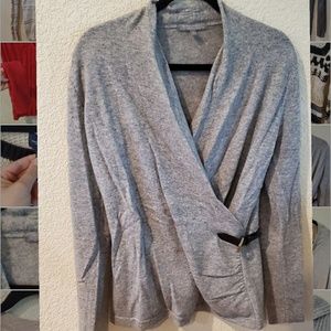 Neiman Marcus cashmere sweater